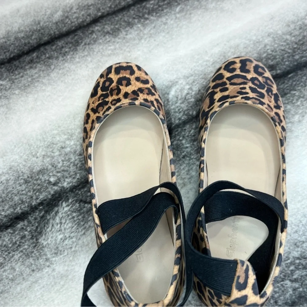 Elephantito Melissa Leopard Print Suede Flats - Picture 2 of 8